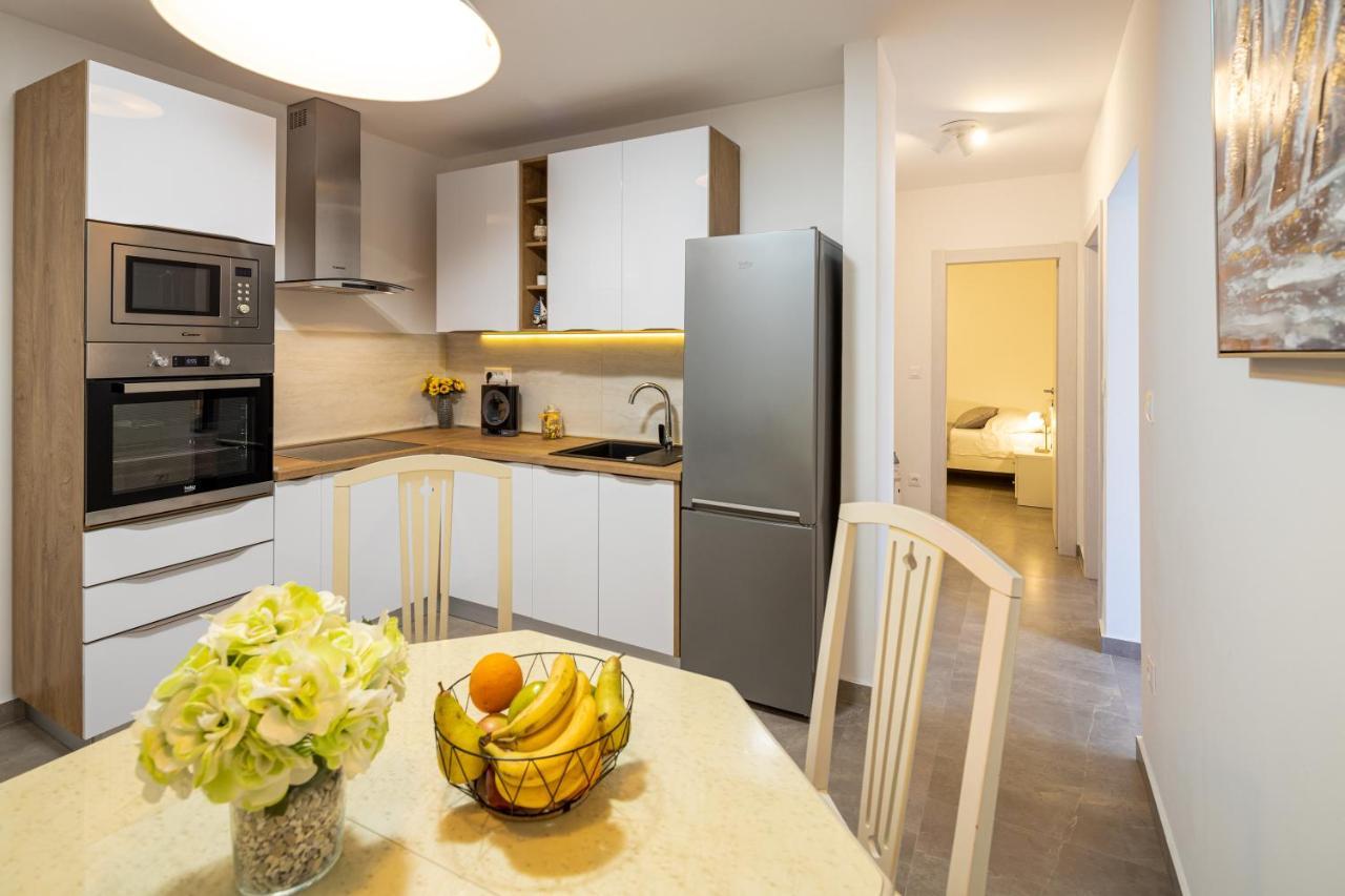 Apartment Navika أوميس المظهر الخارجي الصورة